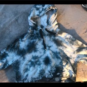 tie dye cropped hoodie